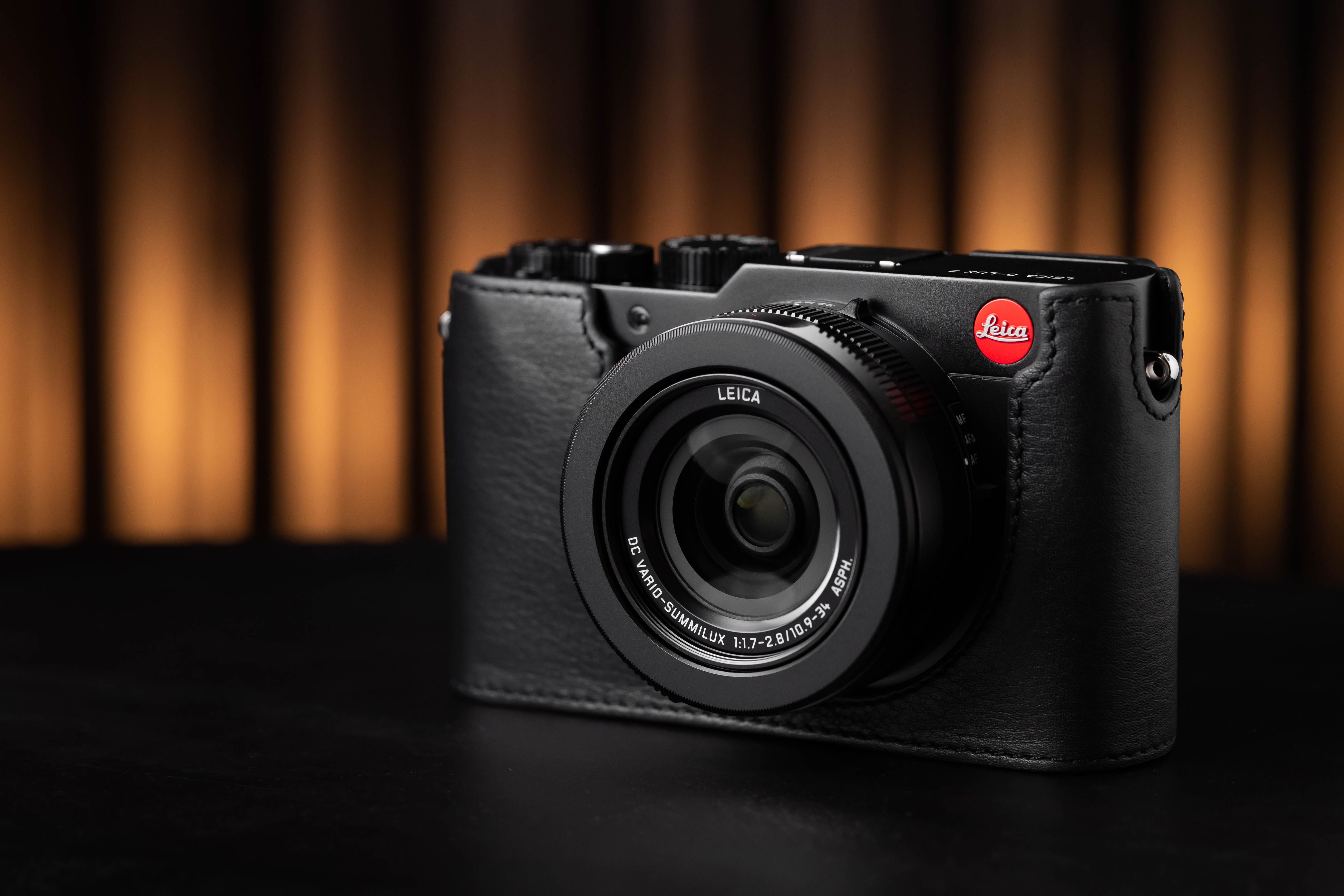 Leica Store Leica D Lux 7 Black Essential Kit Christmas Limited Offer